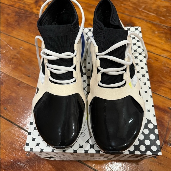 Stella McCartney x Adidas Women’s UltraBoost 21 - Picture 5 of 6